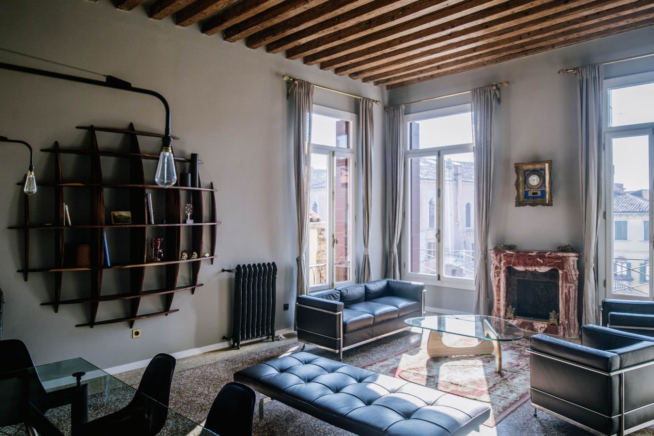 luxury-apartment-in-venice-italy-009