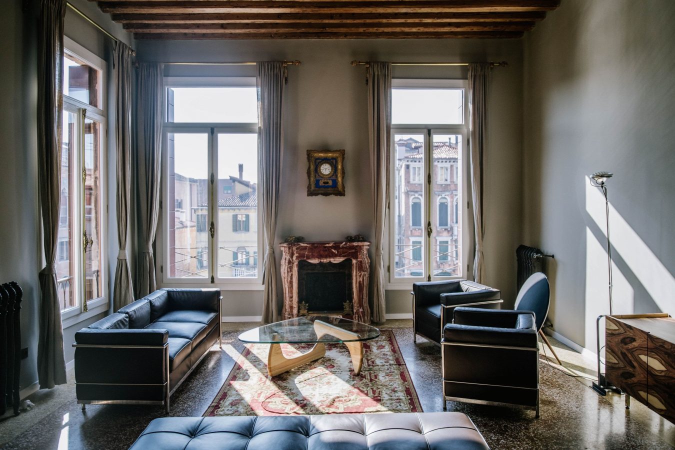 luxury-apartment-in-venice-italy-013